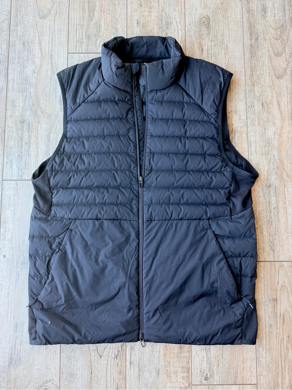 Lululemon Down For It All Vest Men's Large L Black Corporate Logo